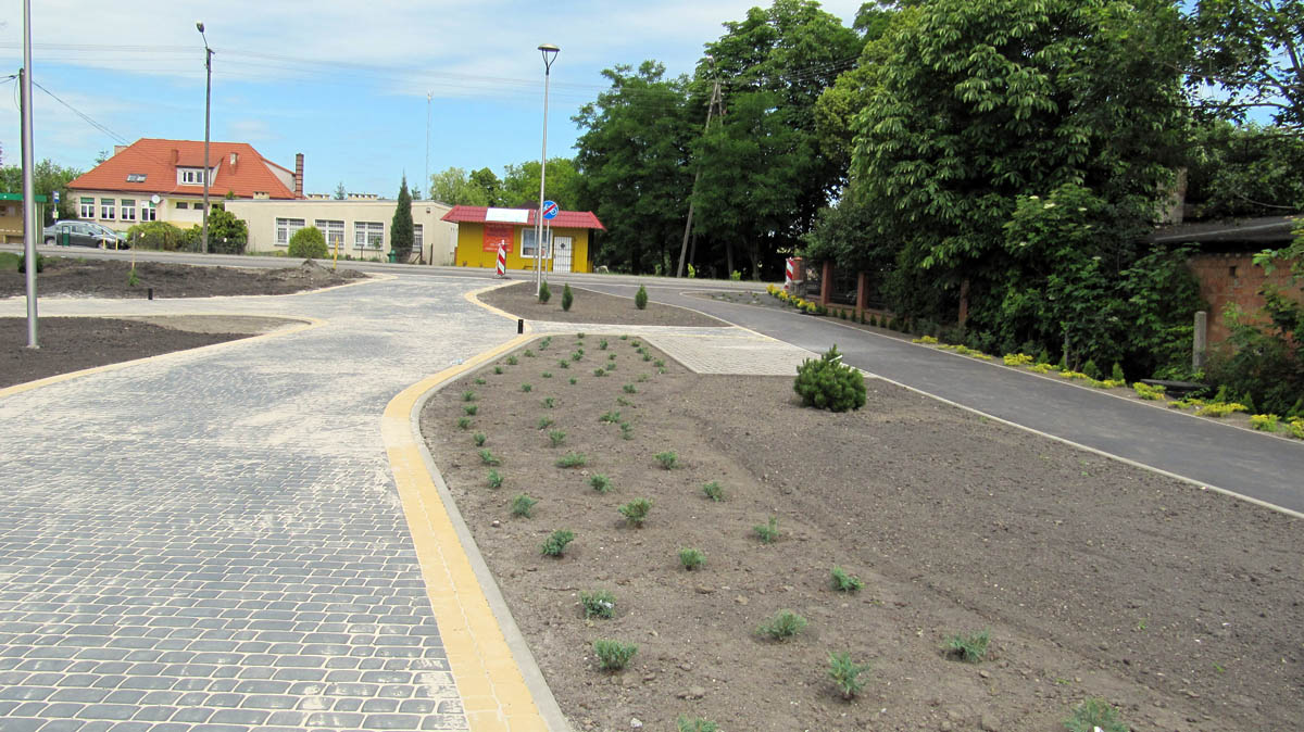 Prace ziemne, makroniwelacje, drogi z kostki brukowej